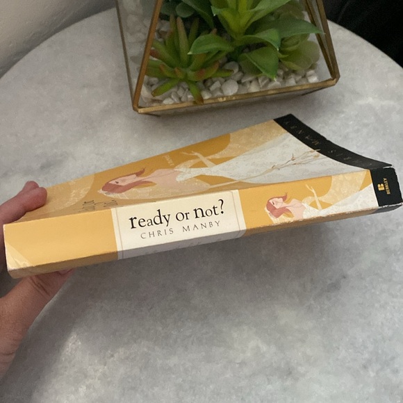 👰🏼Ready or not! Novel - Paperback - Picture 4 of 4